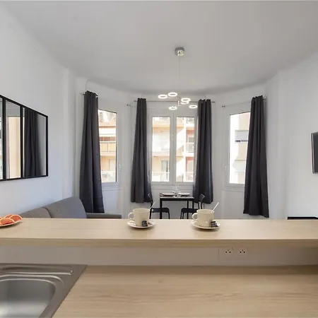 Apartment Palais Athenea *
